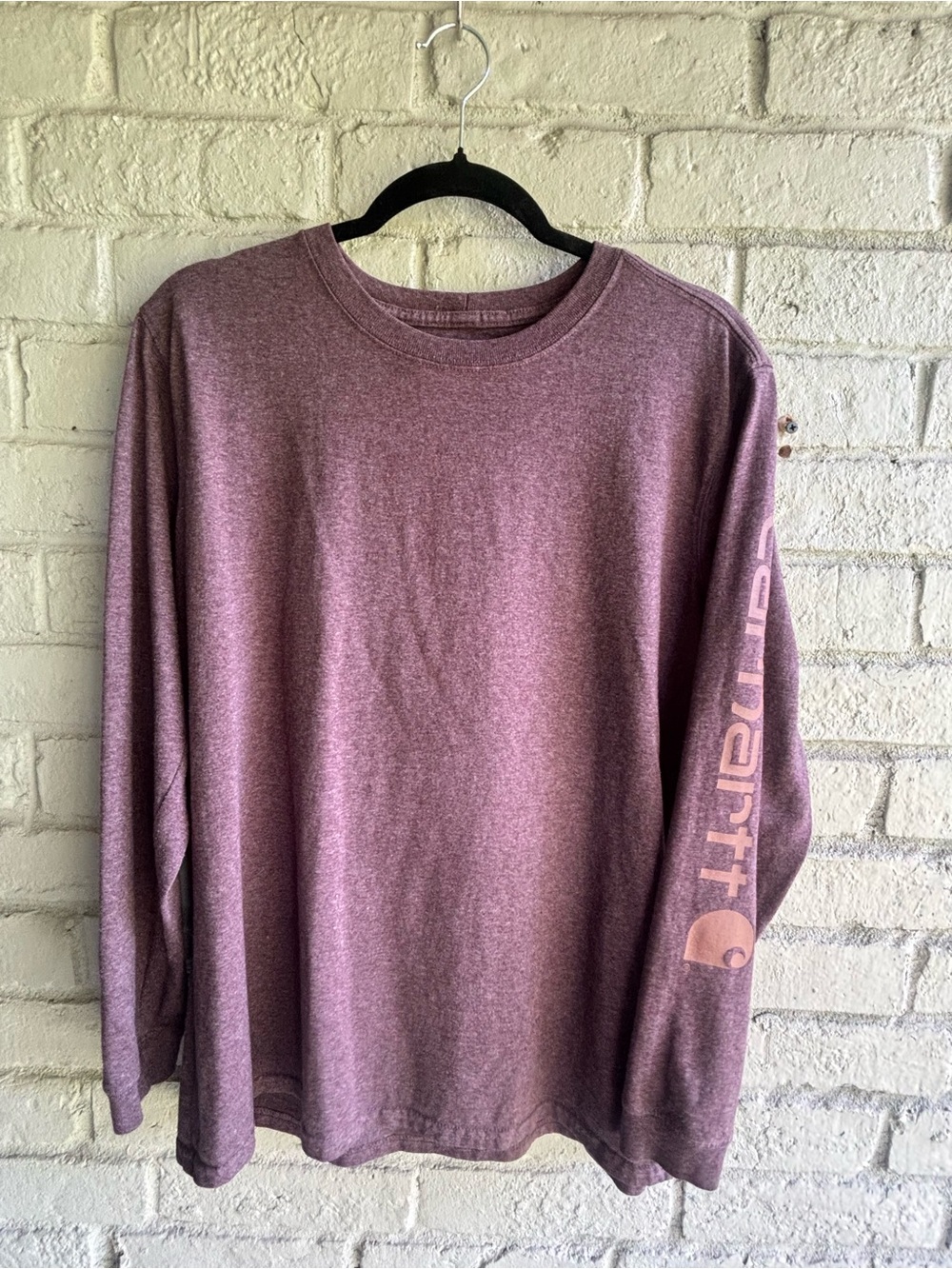Carhartt nwot Sz  L 12-14 loose fit long sleeves graphic on left arm